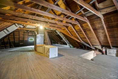 Let your imagination breathe new life into this historic Queen - photo 47