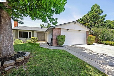 Outstanding 3 bedroom 2 full bath home in a desirable north - photo 1