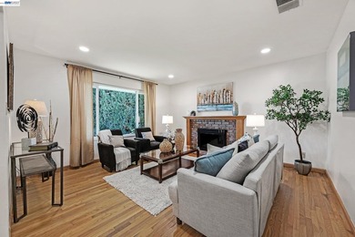 Outstanding 3 bedroom 2 full bath home in a desirable north - photo 3
