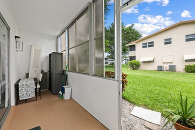 First-floor, easy-access 1-bedroom, 1-bathroom condo located in - photo 4