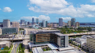 Breathtaking views from every angle! This remodeled top-floor - photo 56
