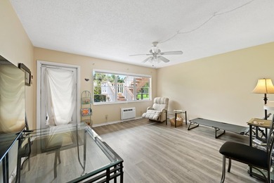 First-floor, easy-access 1-bedroom, 1-bathroom condo located in - photo 9