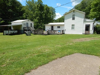 This old 1900's farm house will take you back in time and you'll - photo 2