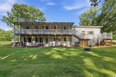Spacious living with privacy and room to enjoy the outdoors, all - photo 2
