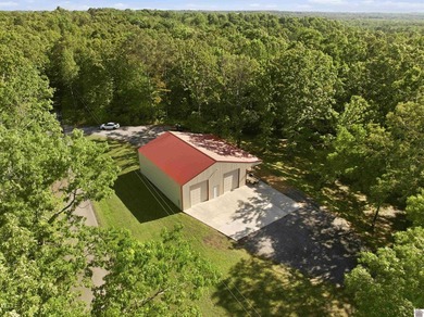 Spacious living with privacy and room to enjoy the outdoors, all - photo 5