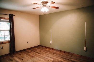 Great 3-bedroom, 2-bath home in a very secluded area in the - photo 7