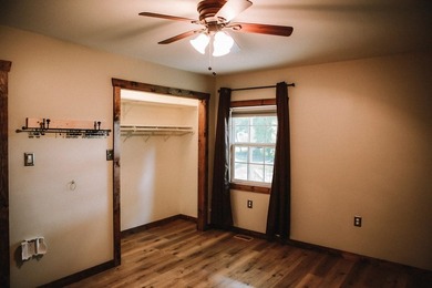 Great 3-bedroom, 2-bath home in a very secluded area in the - photo 8