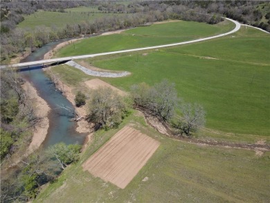 Kings River Home For Sale in Kingston Arkansas