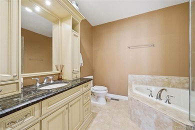 Luxury, privacy and low-maintenance living come together in this - photo 17