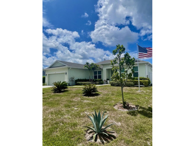 Shows like a model! This SPECTACULAR Custom 4 Bedroom 3 Bath - photo 3