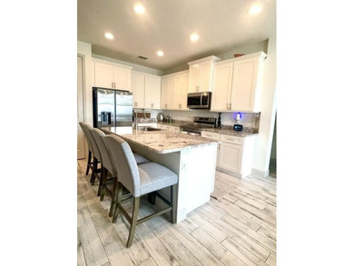 Shows like a model! This SPECTACULAR Custom 4 Bedroom 3 Bath - photo 9
