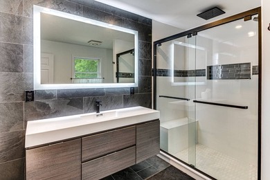 Ready for immediate luxury living in 2026, just moments from Sag - photo 4