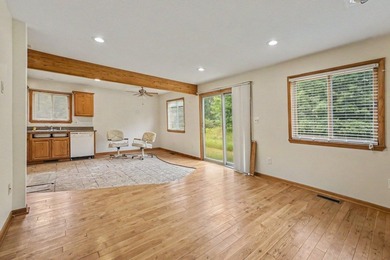 Estate Sale! Great opportunity to restore this 3-bedroom, 2-bath - photo 4