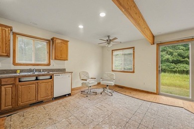 Estate Sale! Great opportunity to restore this 3-bedroom, 2-bath - photo 6