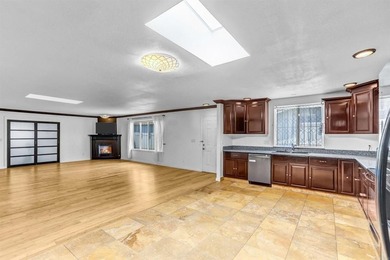 Located in the heart of South San Diego, this beautifully - photo 11