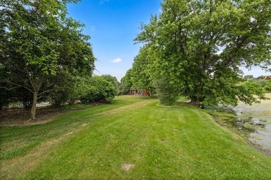 Nestled on a breathtaking lot, this CUSTOM home offers luxurious - photo 16