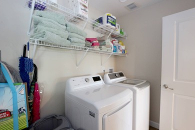 An immaculate and well-maintained 2-bedroom 2-bath manufactured - photo 20
