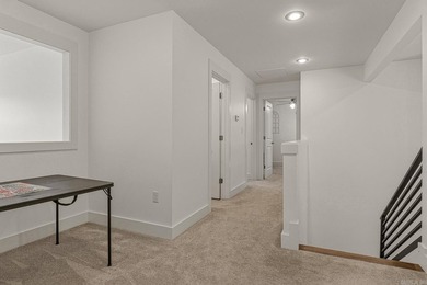 Rare 5 bedroom, 3 bath home in the desirable Villas at Sage - photo 23