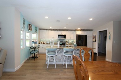 An immaculate and well-maintained 2-bedroom 2-bath manufactured - photo 25