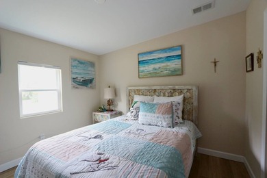 An immaculate and well-maintained 2-bedroom 2-bath manufactured - photo 29