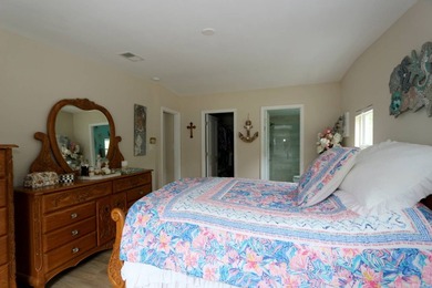 An immaculate and well-maintained 2-bedroom 2-bath manufactured - photo 35