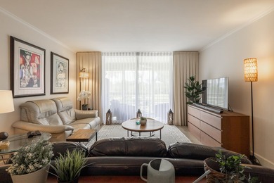 Welcome to this spacious and well-maintained 2-bedroom, 2-bath - photo 7