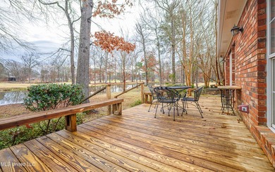 Adorable 3BR/2BA Home in Desirable Castlewoods Subdivision! - photo 8