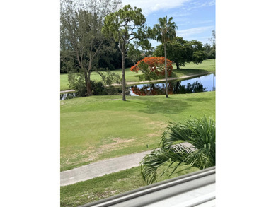 Welcome to this spacious and well-maintained 2-bedroom, 2-bath - photo 10