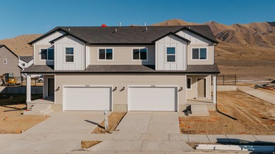 Lake Townhome/Townhouse For Sale in Eagle Mountain, Utah