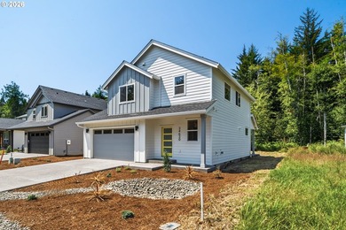 Beautiful new Traditional home backing to serene greenspace - photo 2