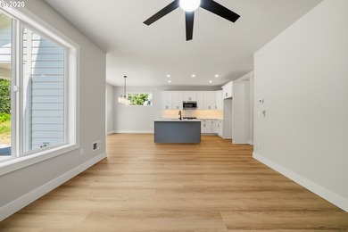 Beautiful new Traditional home backing to serene greenspace - photo 6