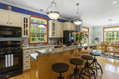 Situated on a private 2.65 acre lot, with 417' of tidal frontage - photo 11