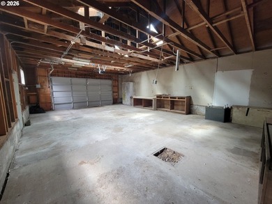 32-acre lot with 25x30 shop for storage or workspace. concrete - photo 11