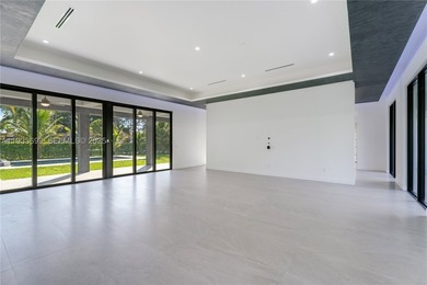 This extraordinary property offers a rare opportunity to enjoy - photo 13