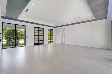 This extraordinary property offers a rare opportunity to enjoy - photo 14