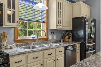 Situated on a private 2.65 acre lot, with 417' of tidal frontage - photo 15