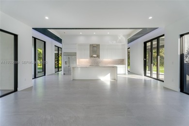 This extraordinary property offers a rare opportunity to enjoy - photo 16