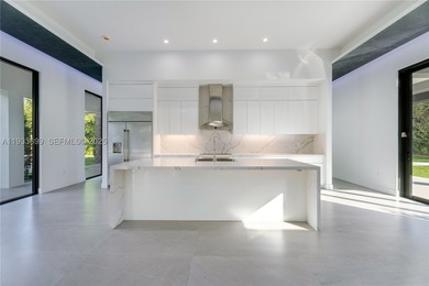 This extraordinary property offers a rare opportunity to enjoy - photo 18