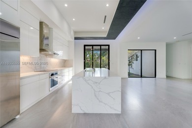 This extraordinary property offers a rare opportunity to enjoy - photo 20