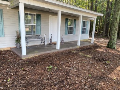 Lake Eddins Home For Sale in Pachuta Mississippi