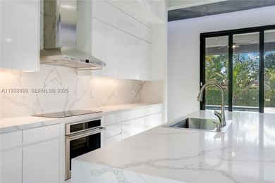 This extraordinary property offers a rare opportunity to enjoy - photo 21