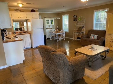 Lake Eddins Home For Sale in Pachuta Mississippi