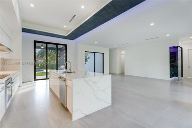 This extraordinary property offers a rare opportunity to enjoy - photo 22