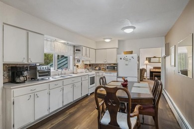 Welcome to this beautiful Colonial-style home located in the - photo 6