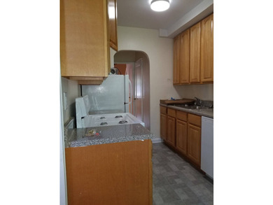 FOR SALE: MARINE PARK This home features a private driveway & - photo 5
