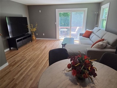 This inviting end-unit townhouse, part of the 12-unit Barclay - photo 11