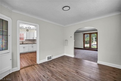 Don't miss this beautifully maintained Colonial-style home in - photo 13
