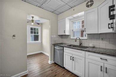 Don't miss this beautifully maintained Colonial-style home in - photo 18