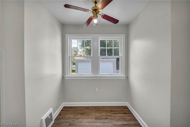 Don't miss this beautifully maintained Colonial-style home in - photo 19