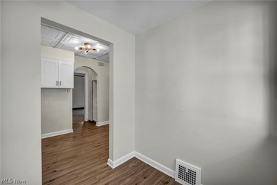 Don't miss this beautifully maintained Colonial-style home in - photo 20